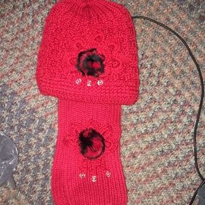 Hand made hat and scarf set. * I did not make*
